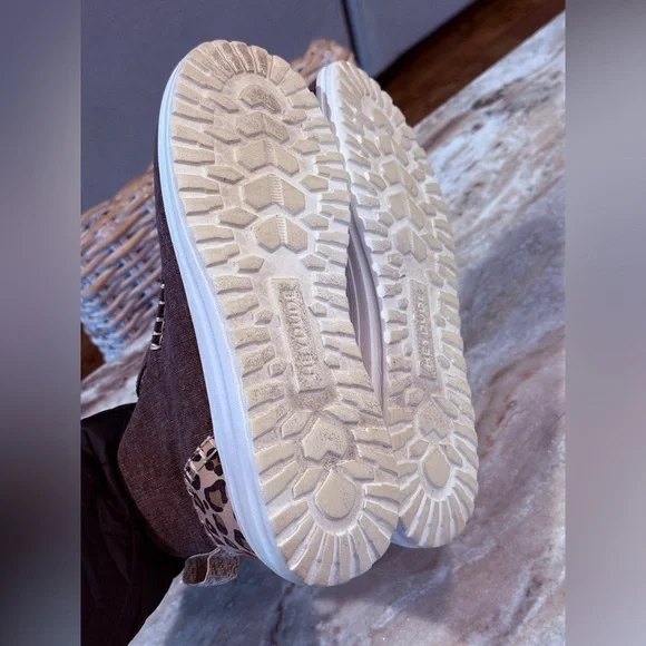 Women’s HEYDUDE Denny crafted boots- Size 9 - Picture 6 of 7